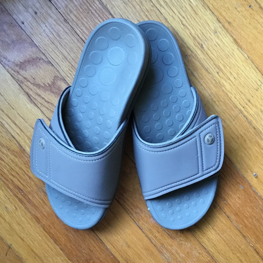 Vionic Vista Gray Arch Support Taupe Slide Sandals with adjustable strap Size 8